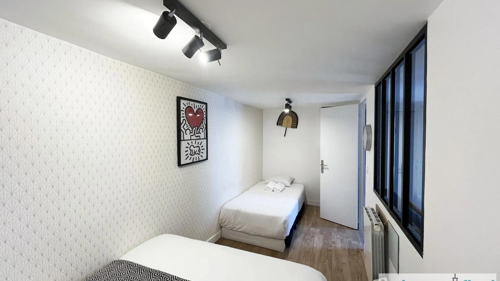 Urban Flat 150 - Pretty Flat In Center Of